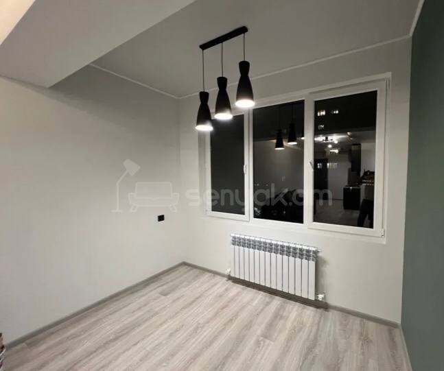 2 Սենյականոց Բնակարան Քարե Շենքում, 48քմ, 5/5 հարկ, Կապիտալ Վերանորոգված
