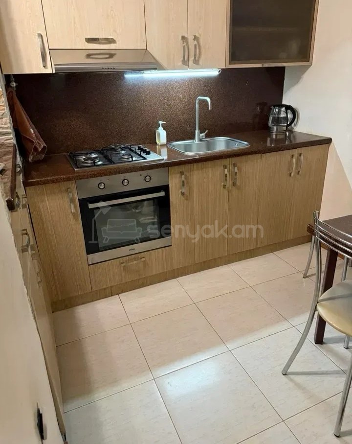 2 Սենյականոց Բնակարան Քարե Շենքում, 50քմ, 2/7 հարկ, Կապիտալ Վերանորոգված, Կահավորված, Արևկող