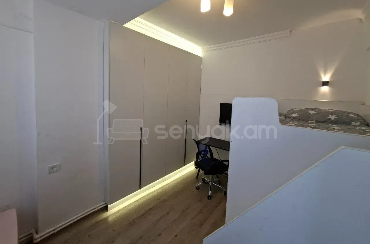 3 Սենյականոց Բնակարան, 43քմ, 10/10 հարկ, Կապիտալ Վերանորոգված