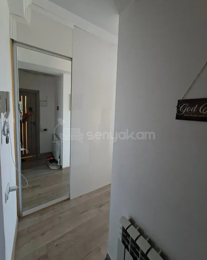 3 Սենյականոց Բնակարան, 43քմ, 10/10 հարկ, Կապիտալ Վերանորոգված