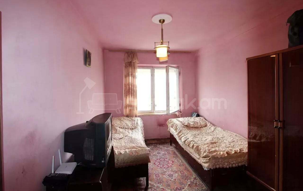 3 Սենյականոց Բնակարան, 74քմ, 9/9 հարկ, Նորմալ Վիճակում