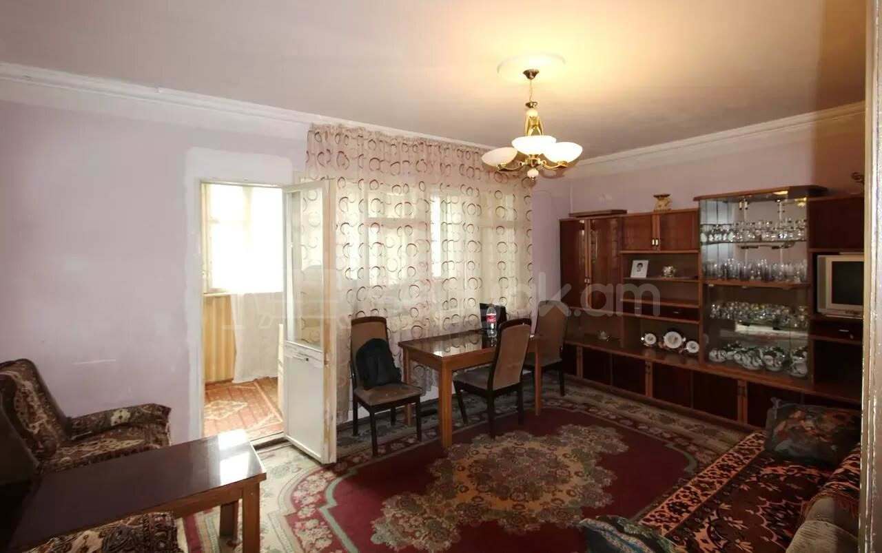 3 Սենյականոց Բնակարան, 74քմ, 9/9 հարկ, Նորմալ Վիճակում