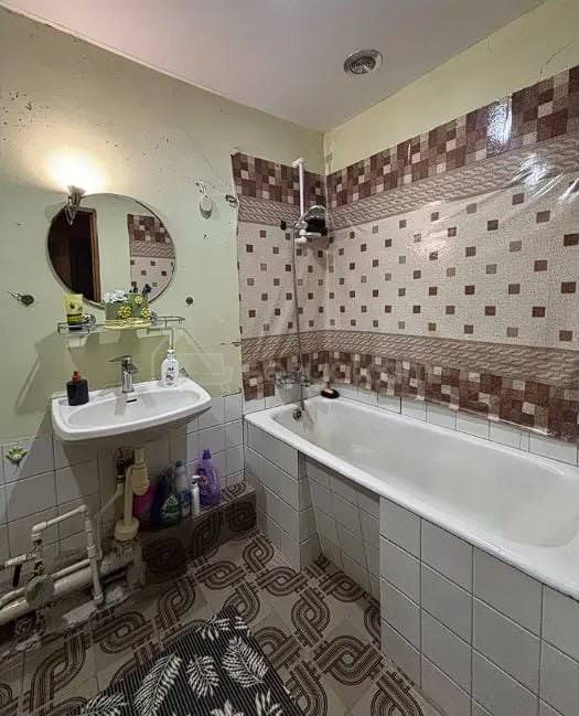 1 Սենյականոց Բնակարան, 41քմ, 3/16 հարկ, Նորմալ Վիճակում
