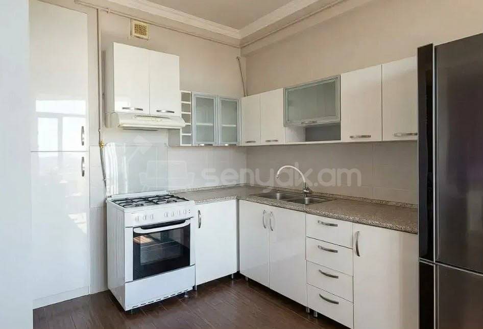 3 Սենյականոց Բնակարան, 89քմ, 10/13 հարկ, Կապիտալ Վերանորոգված