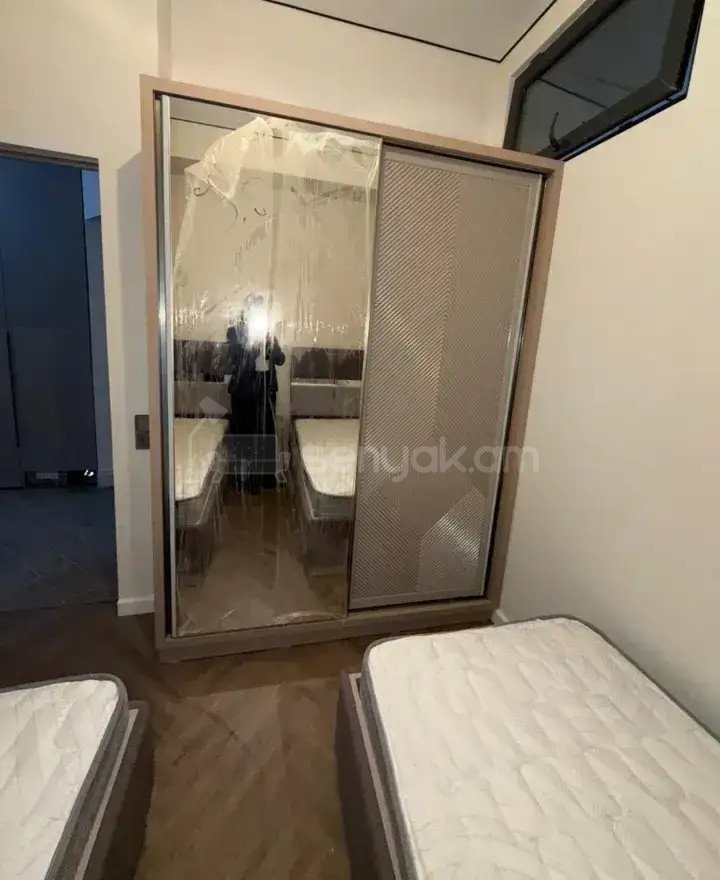 3 Սենյականոց Բնակարան Նորակառույցում, 60քմ, 3/12 հարկ, Դիզայներական Վերանորոգված, Կահավորված