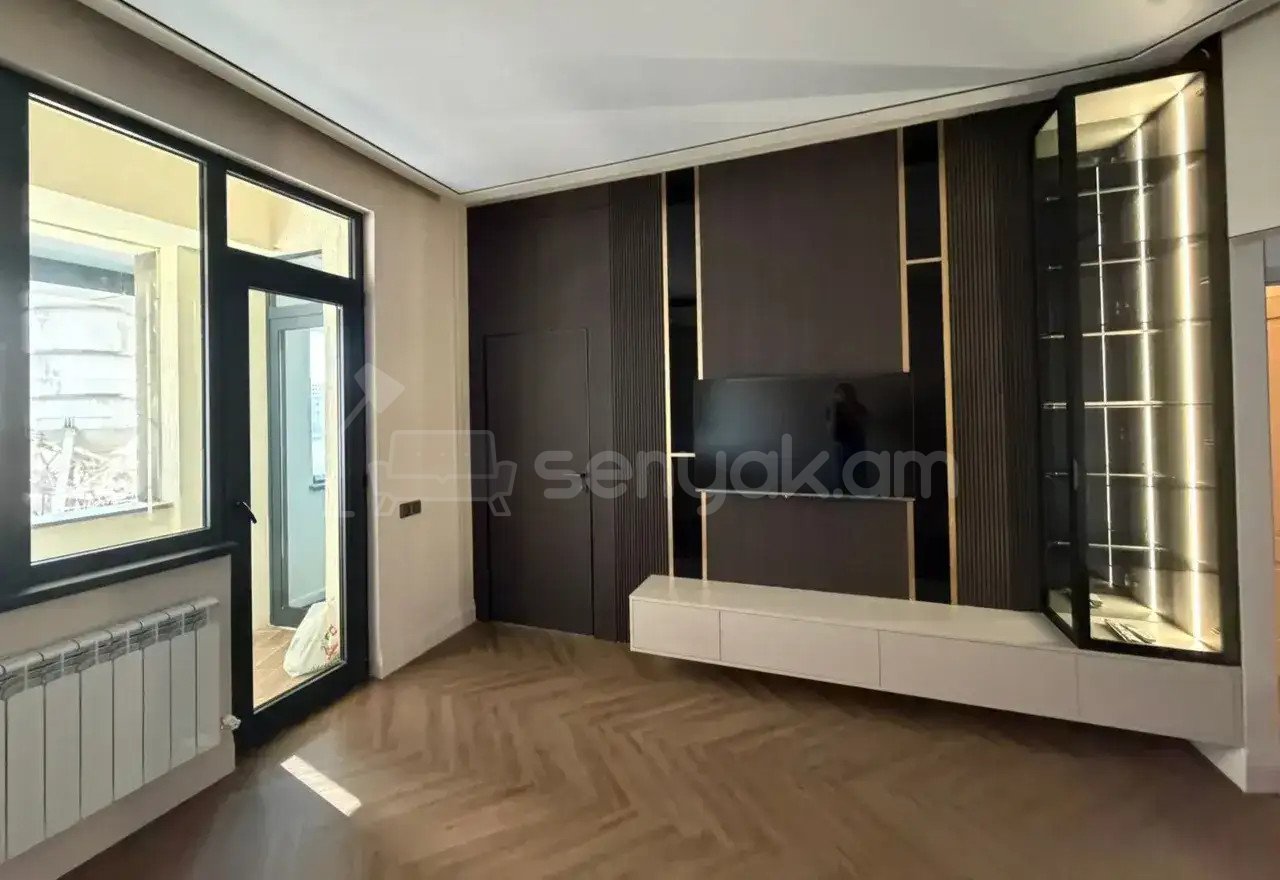 3 Սենյականոց Բնակարան Նորակառույցում, 60քմ, 3/12 հարկ, Դիզայներական Վերանորոգված, Կահավորված