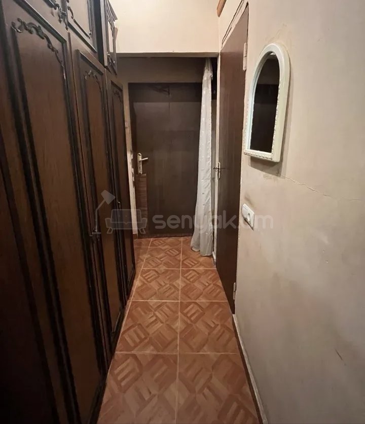 2 Սենյականոց Բնակարան Քարե Շենքում, 65քմ, 4/9 հարկ, Նորմալ Վիճակում, Կահավորված, Արևկող
