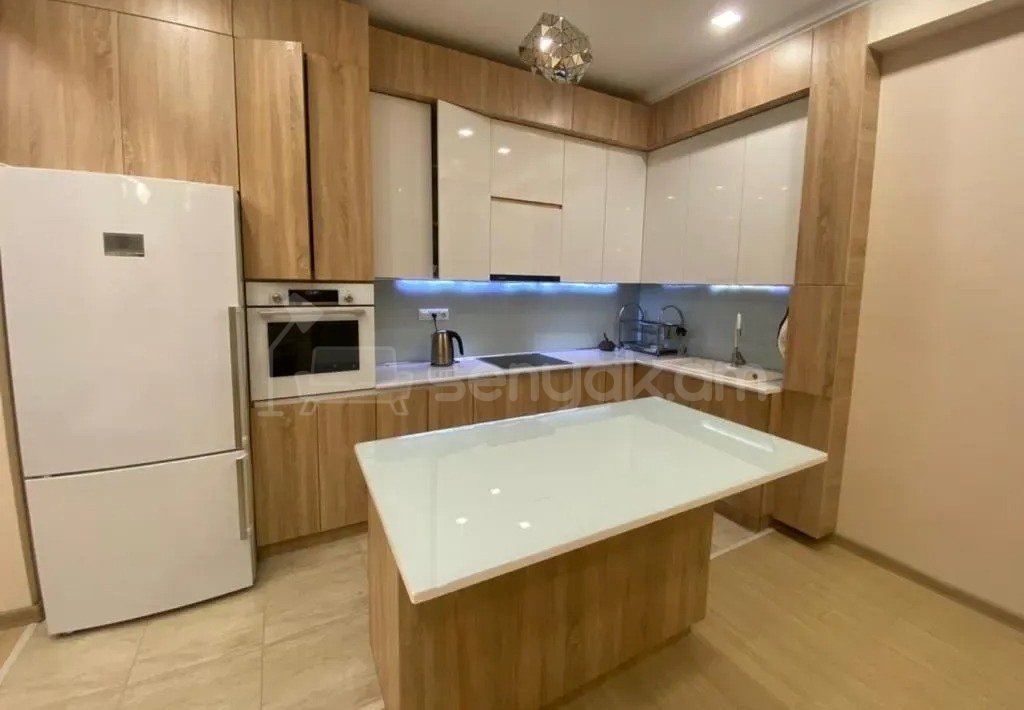 2 Սենյականոց Բնակարան Նորակառույցում, 72քմ, 8/9 հարկ, Կապիտալ Վերանորոգված
