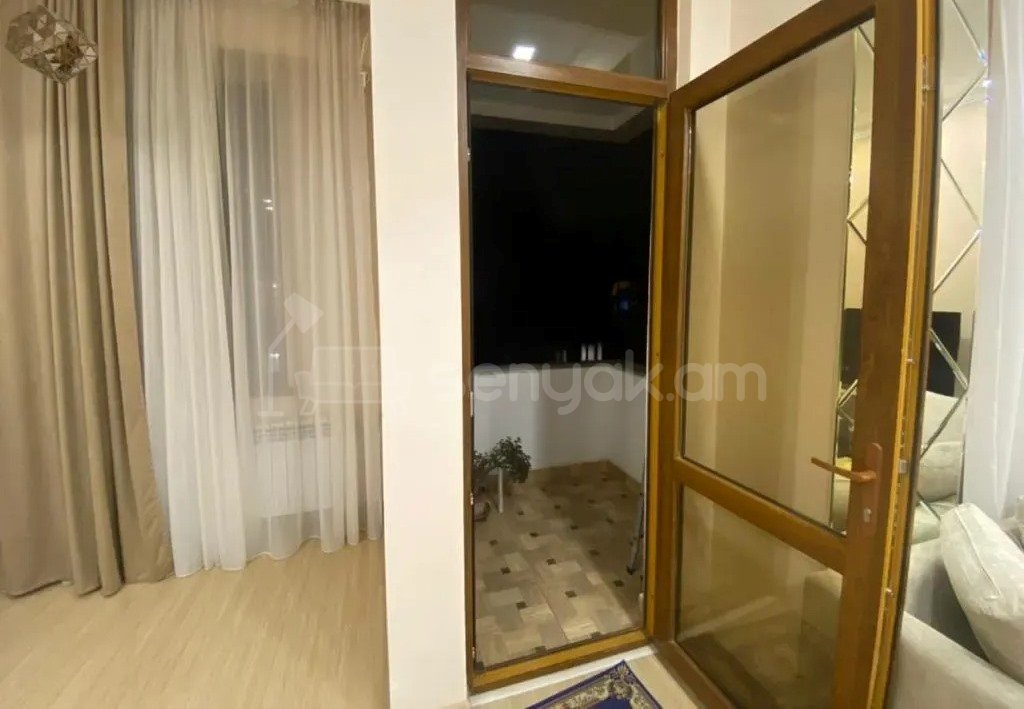 2 Սենյականոց Բնակարան Նորակառույցում, 72քմ, 8/9 հարկ, Կապիտալ Վերանորոգված