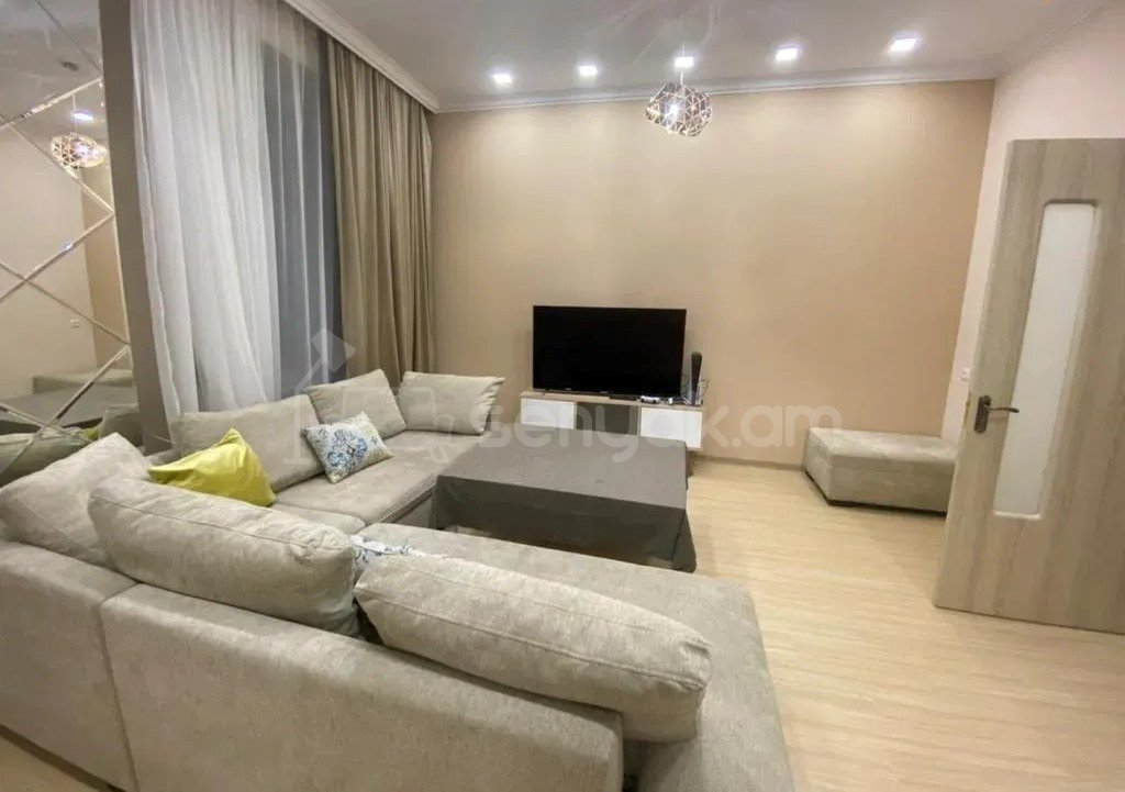 2 Սենյականոց Բնակարան Նորակառույցում, 72քմ, 8/9 հարկ, Կապիտալ Վերանորոգված