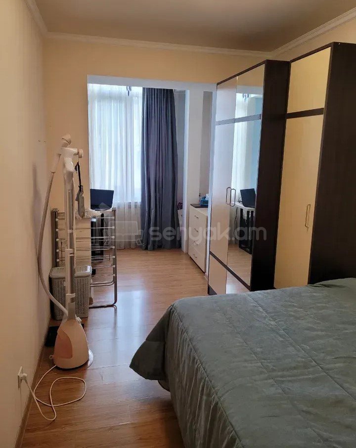 2 Սենյականոց Բնակարան Քարե Շենքում, 45քմ, 5/5 հարկ, Կապիտալ Վերանորոգված