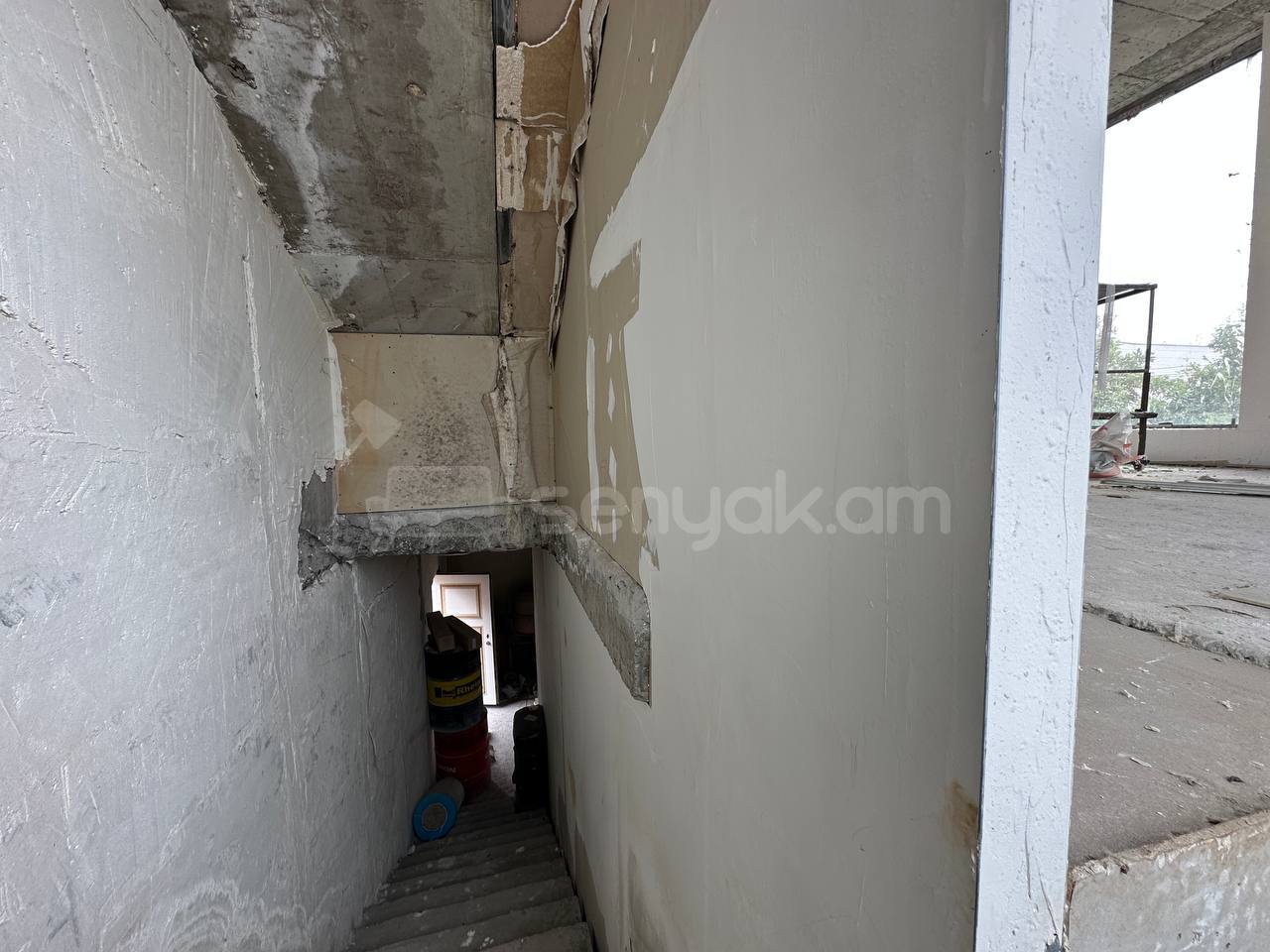 Կոմերցիոն Տարածք, 412քմ