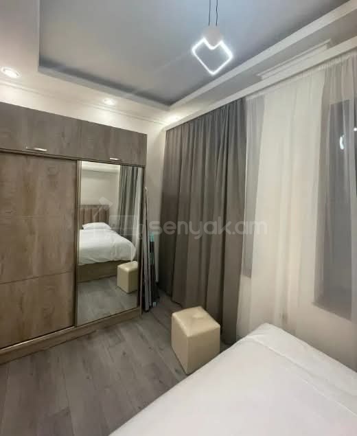 2 Սենյականոց Բնակարան Քարե Շենքում, 43քմ, 1/5 հարկ, Նորմալ Վիճակում