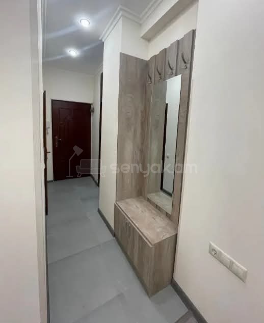 2 Սենյականոց Բնակարան Քարե Շենքում, 43քմ, 1/5 հարկ, Նորմալ Վիճակում