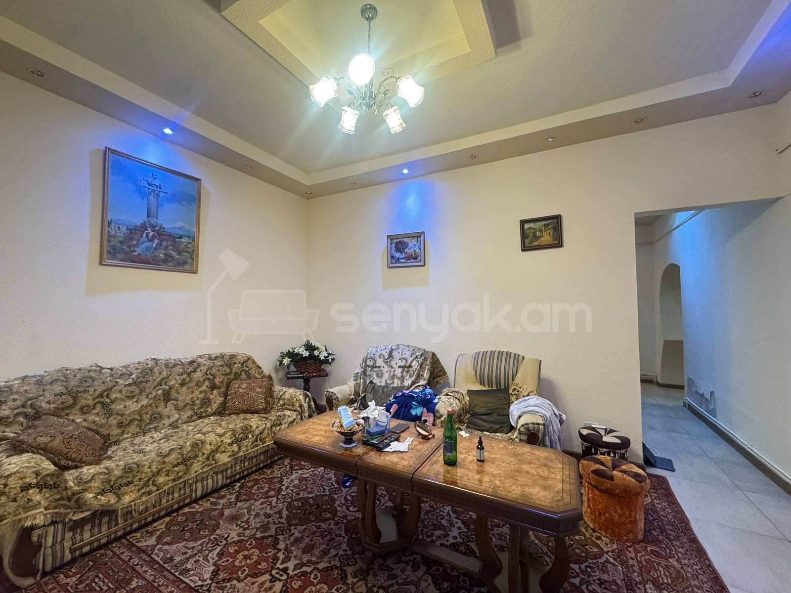 3 Սենյականոց Բնակարան Քարե Շենքում, 89քմ, 1/5 հարկ, Նորմալ Վիճակում