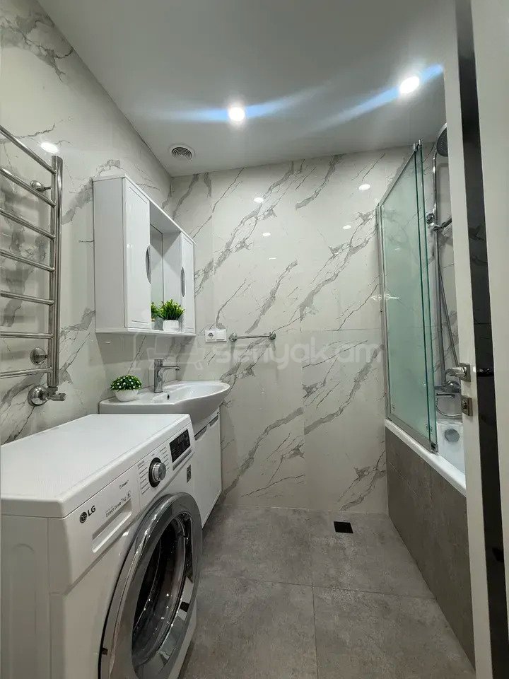 4 Սենյականոց Բնակարան Նորակառույցում, 80քմ, 3/12 հարկ, Դիզայներական Վերանորոգված