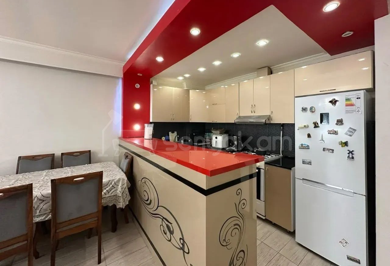 2 Սենյականոց Բնակարան, 62քմ, 2/9 հարկ, Կապիտալ Վերանորոգված, Կահավորված, Արևկող
