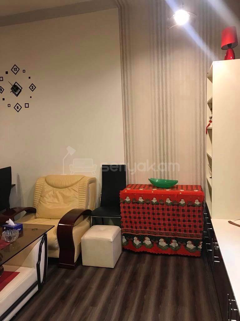 5 Սենյականոց Բնակարան Քարե Շենքում, 40քմ, 2/5 հարկ, Նորմալ Վիճակում, Կահավորված