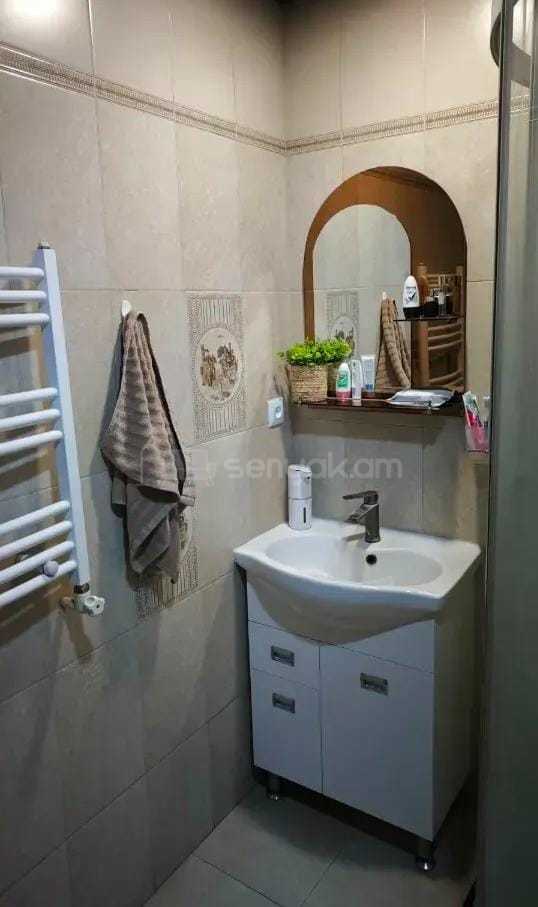 2 Սենյականոց Բնակարան, 62քմ, 6/9 հարկ, Նորմալ Վիճակում, Կահավորված