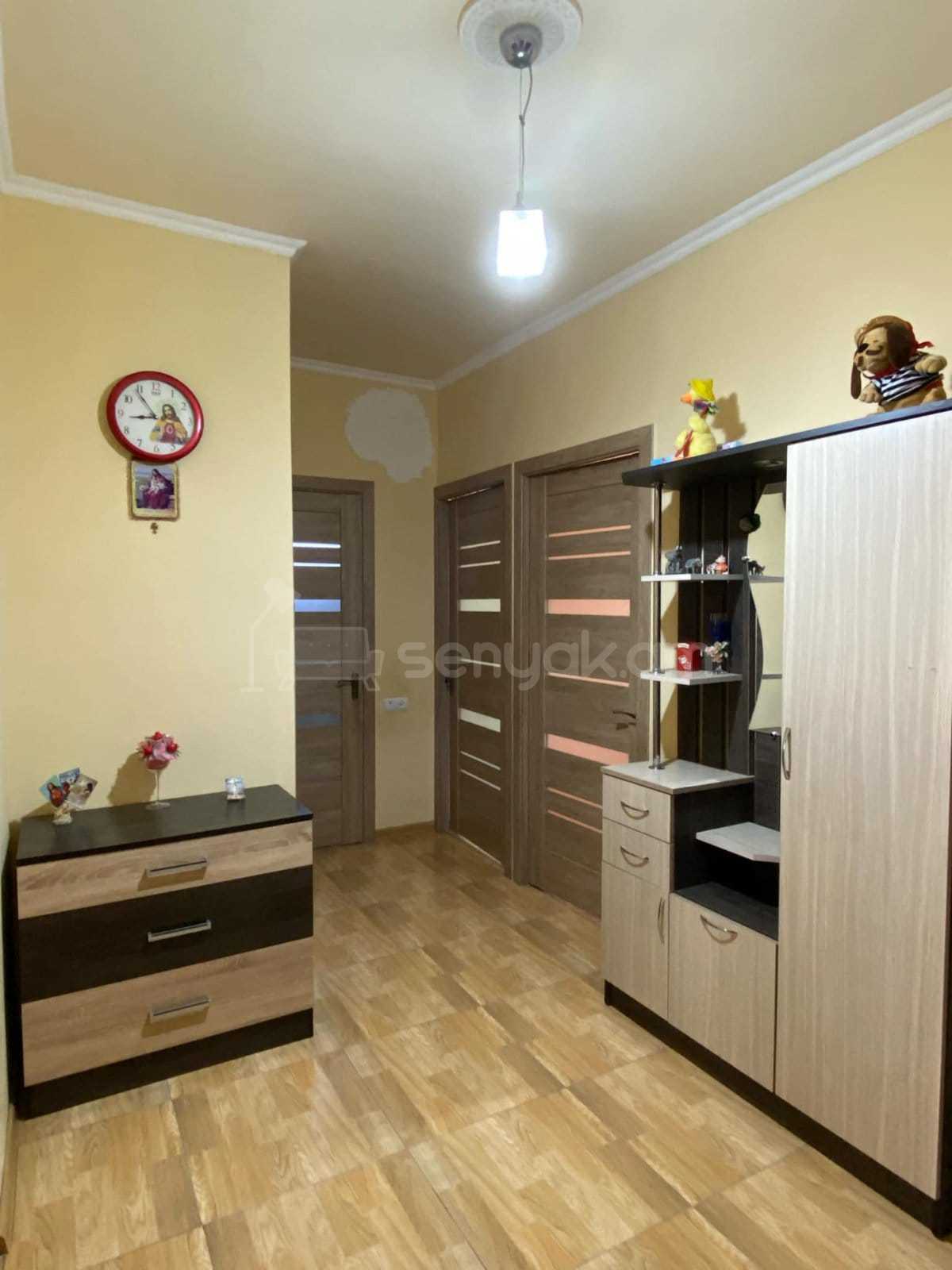 3 Սենյականոց Բնակարան, 80քմ, 7/9 հարկ, Նորմալ Վիճակում, Կահավորված, Արևկող