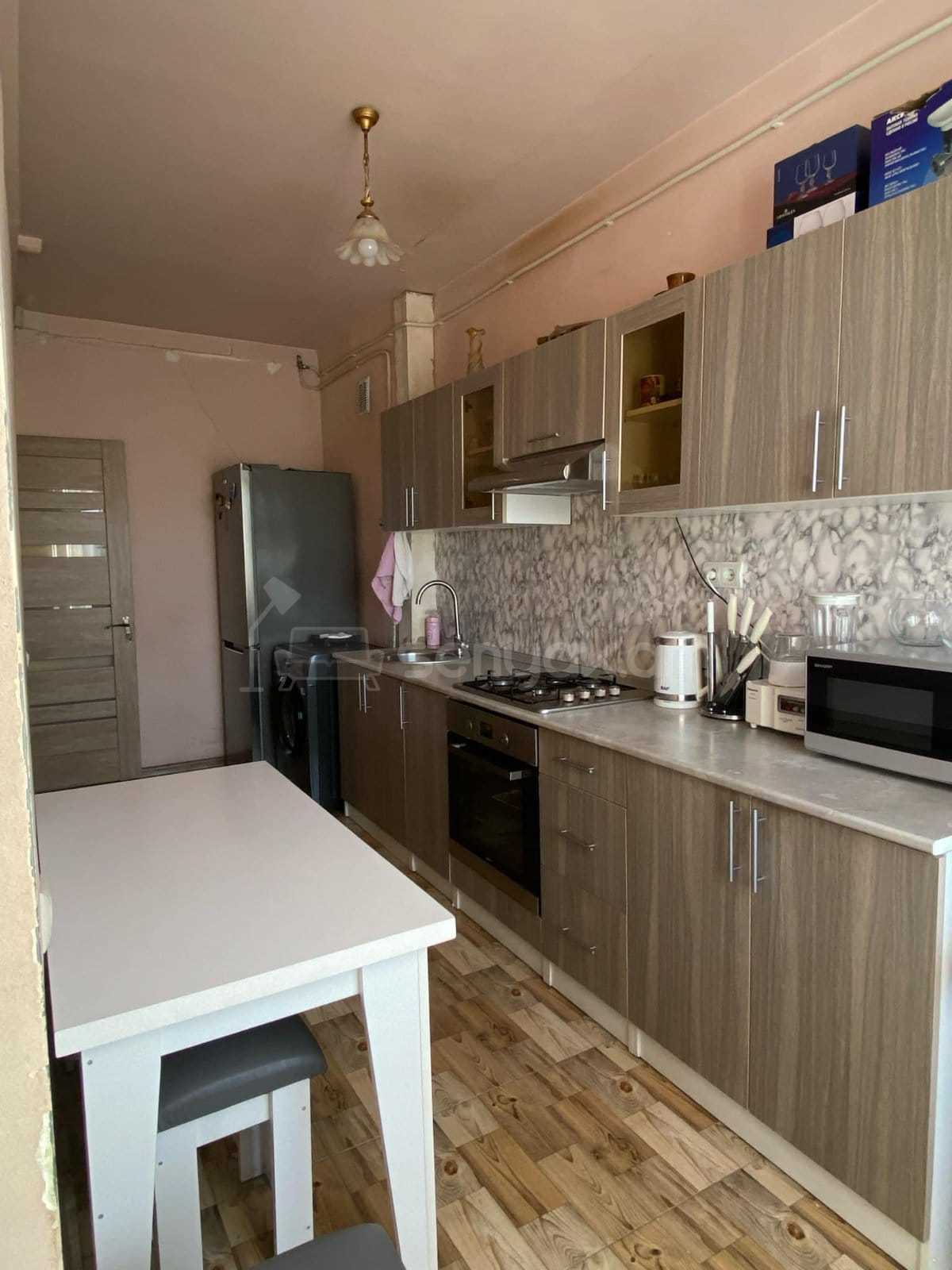 3 Սենյականոց Բնակարան, 80քմ, 7/9 հարկ, Նորմալ Վիճակում, Կահավորված, Արևկող
