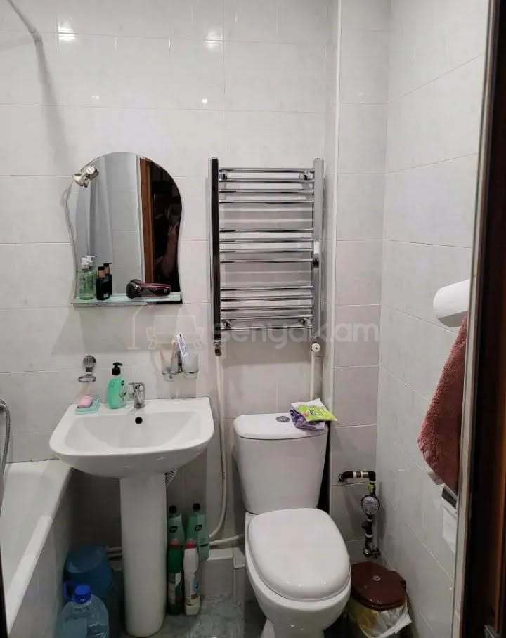 2 Սենյականոց Բնակարան Քարե Շենքում, 45քմ, 5/5 հարկ, Կապիտալ Վերանորոգված