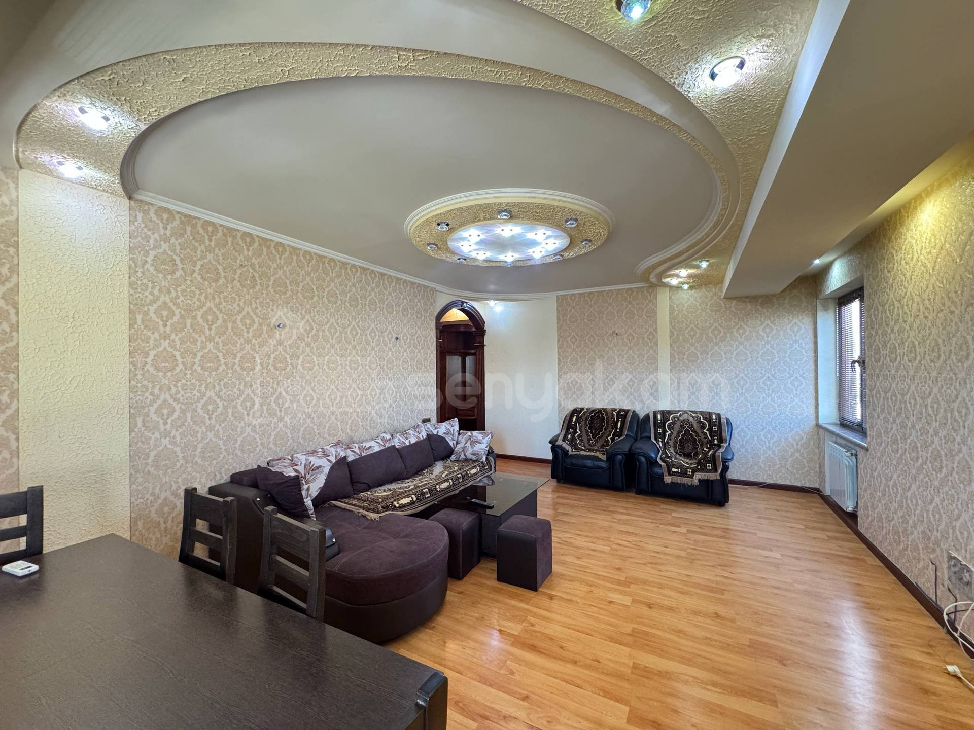 3 Սենյականոց Բնակարան, 100քմ, 8/14 հարկ, Կապիտալ Վերանորոգված, Կահավորված, Արևկող
