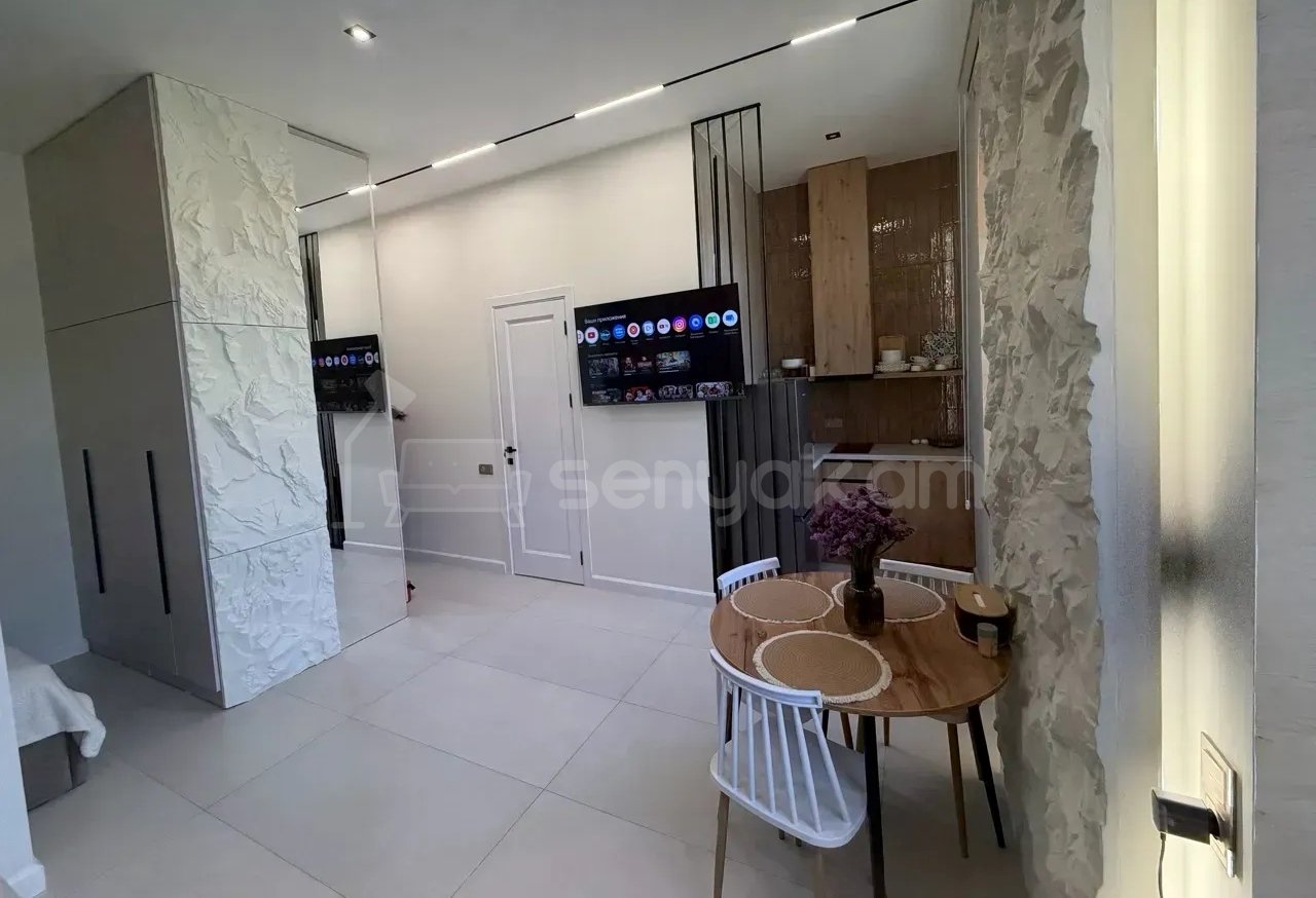 1 Սենյականոց Բնակարան Քարե Շենքում, 31քմ, 3/3 հարկ, Կապիտալ Վերանորոգված