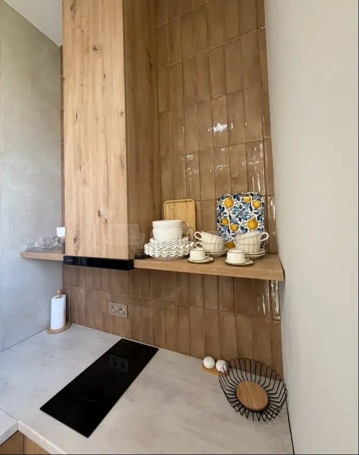 1 Սենյականոց Բնակարան Քարե Շենքում, 31քմ, 3/3 հարկ, Կապիտալ Վերանորոգված