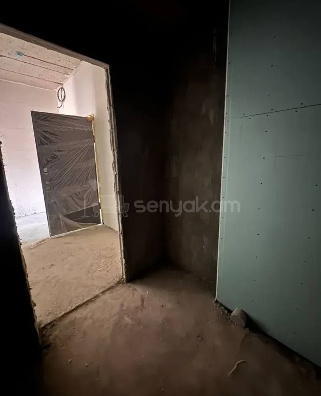 2 Սենյականոց Բնակարան, 47քմ, 11/13 հարկ, Զրոյական Վիճակում