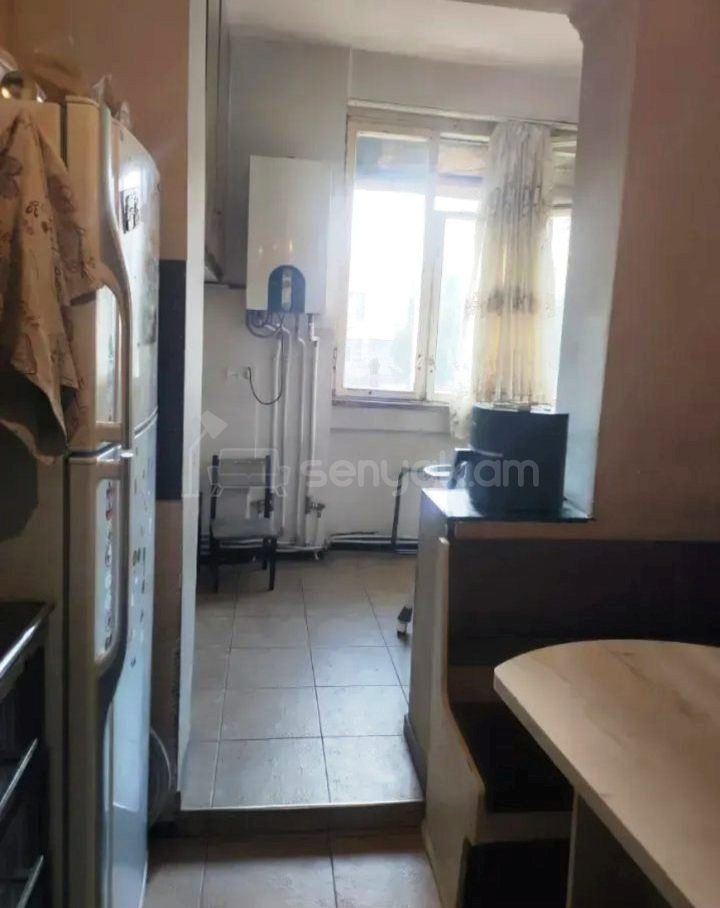 4 Սենյականոց Բնակարան Քարե Շենքում, 74քմ, 3/5 հարկ, Կապիտալ Վերանորոգված