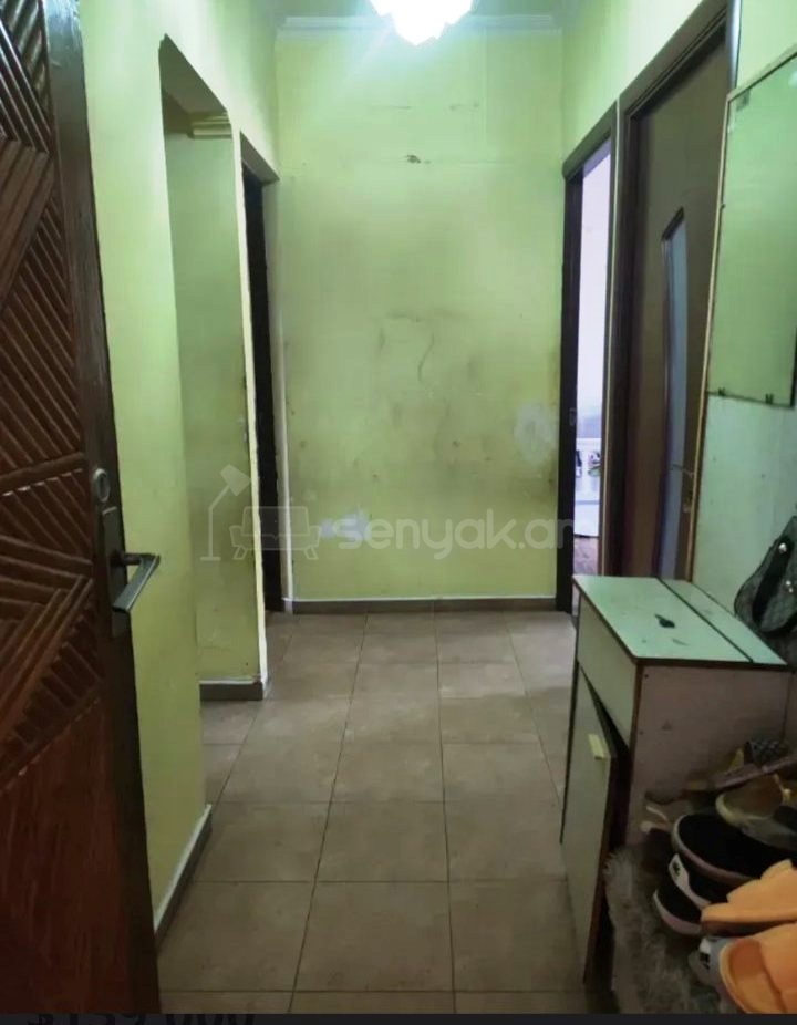 4 Սենյականոց Բնակարան Քարե Շենքում, 74քմ, 3/5 հարկ, Կապիտալ Վերանորոգված