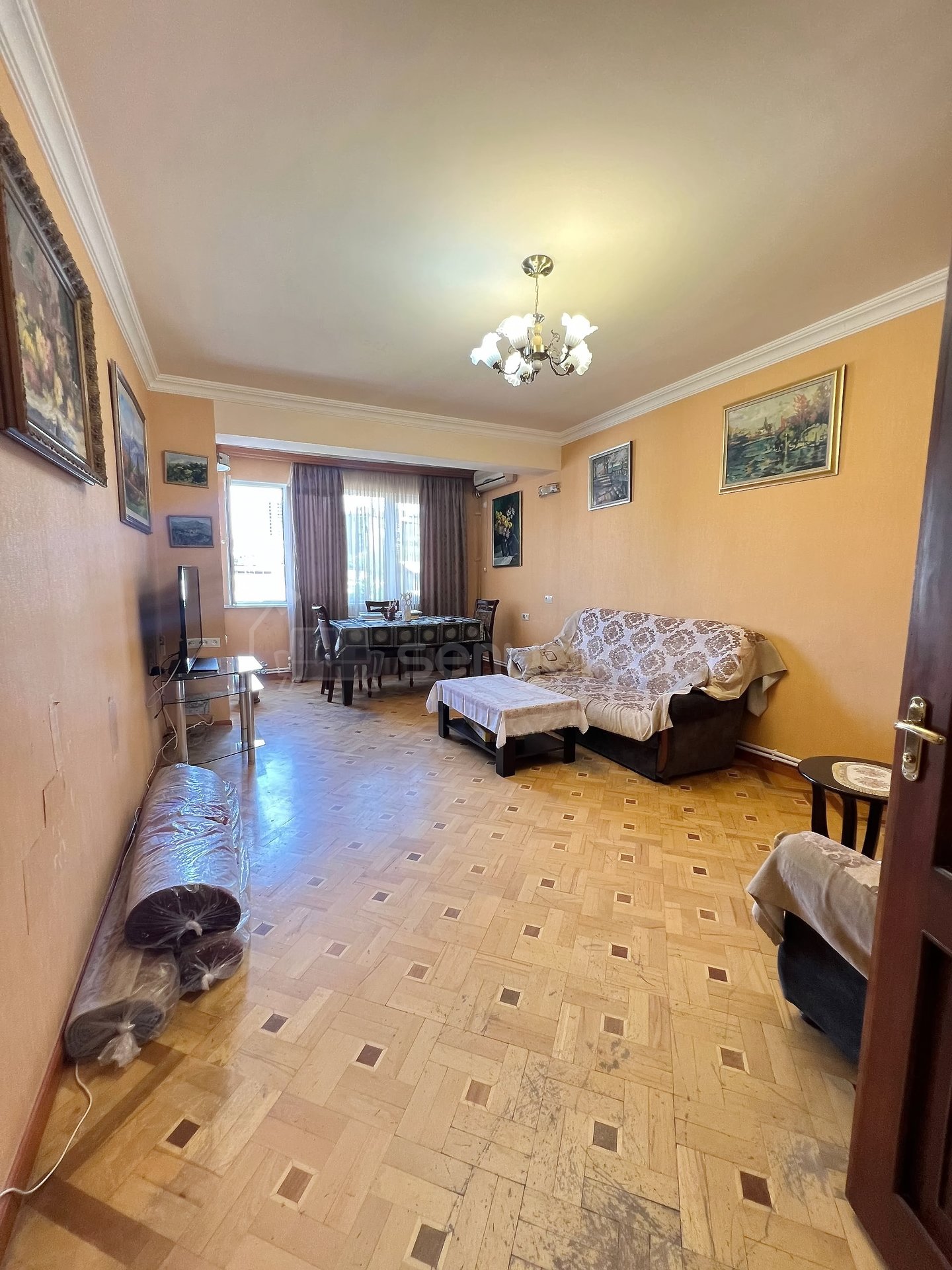 4 Սենյականոց Բնակարան Քարե Շենքում, 98քմ, 4/5 հարկ, Նորմալ Վիճակում