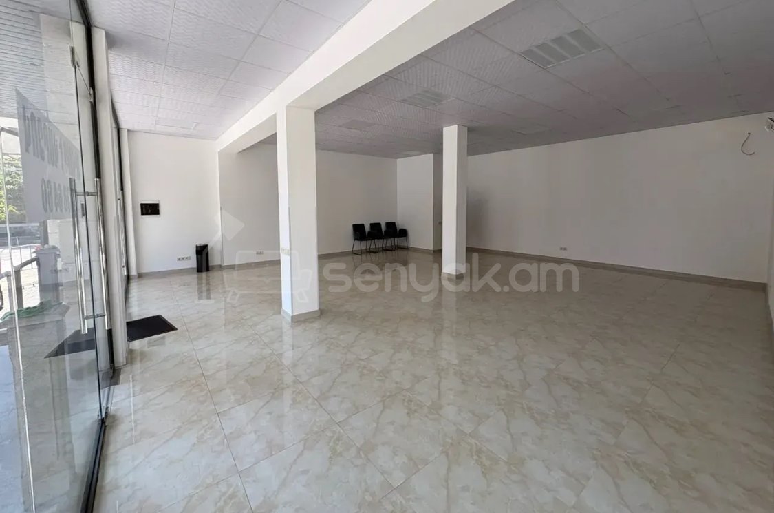 Սպասարկման Տարածք, 70քմ, Կապիտալ Վերանորոգված