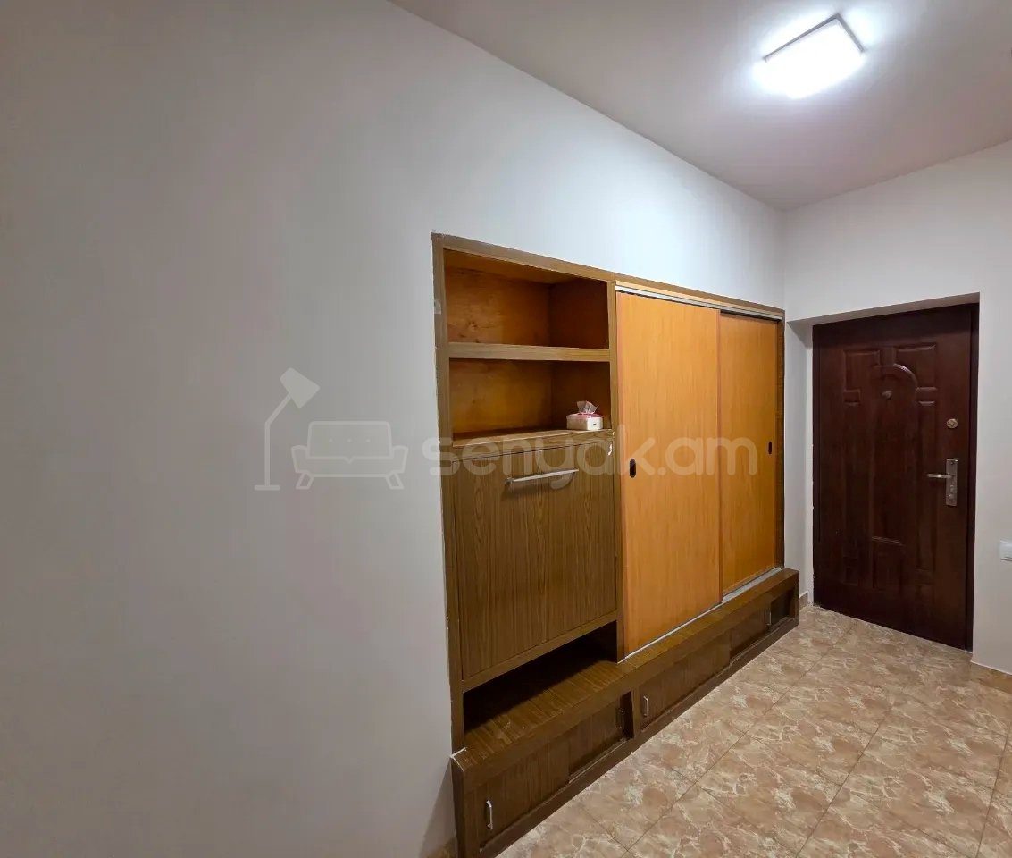 3 Սենյականոց Բնակարան Քարե Շենքում, 50քմ, 2/5 հարկ, Կապիտալ Վերանորոգված, Կահավորված, Արևկող