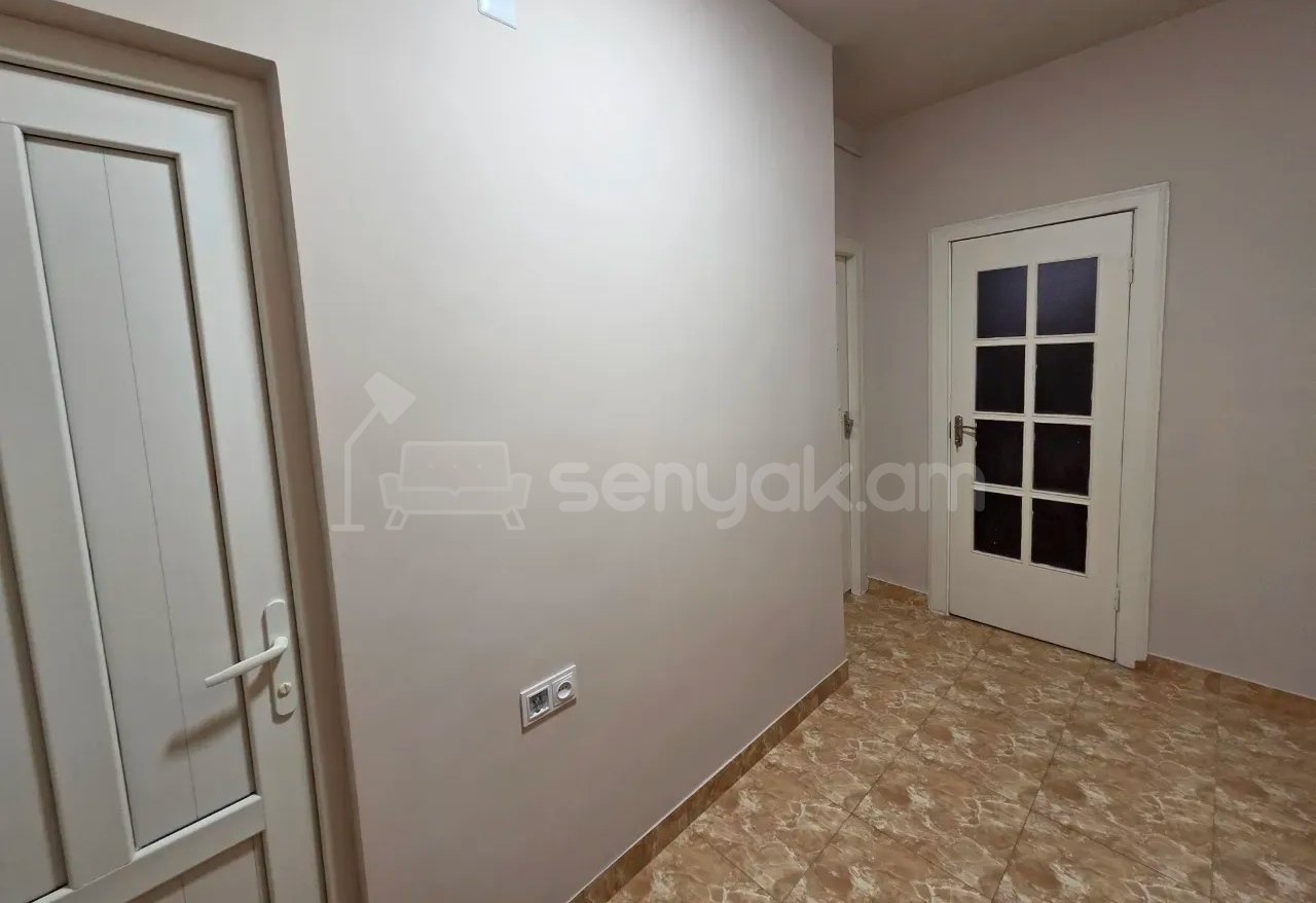 3 Սենյականոց Բնակարան Քարե Շենքում, 50քմ, 2/5 հարկ, Կապիտալ Վերանորոգված, Կահավորված, Արևկող