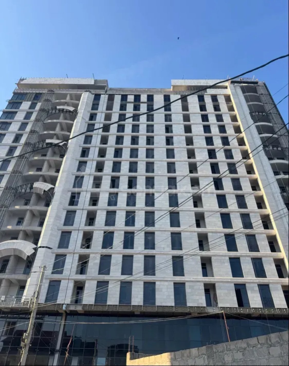 4 Սենյականոց Բնակարան Նորակառույցում, 113քմ, 10/17 հարկ, Զրոյական Վիճակում