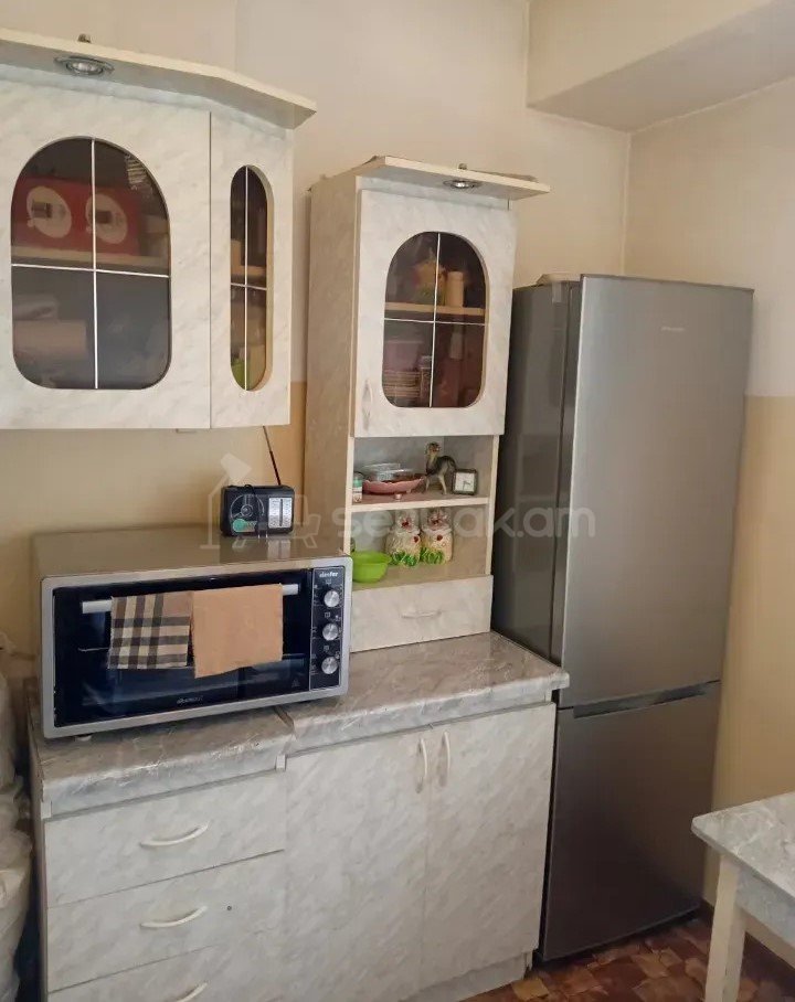 2 Սենյականոց Բնակարան, 40քմ, 5/9 հարկ, Նորմալ Վիճակում