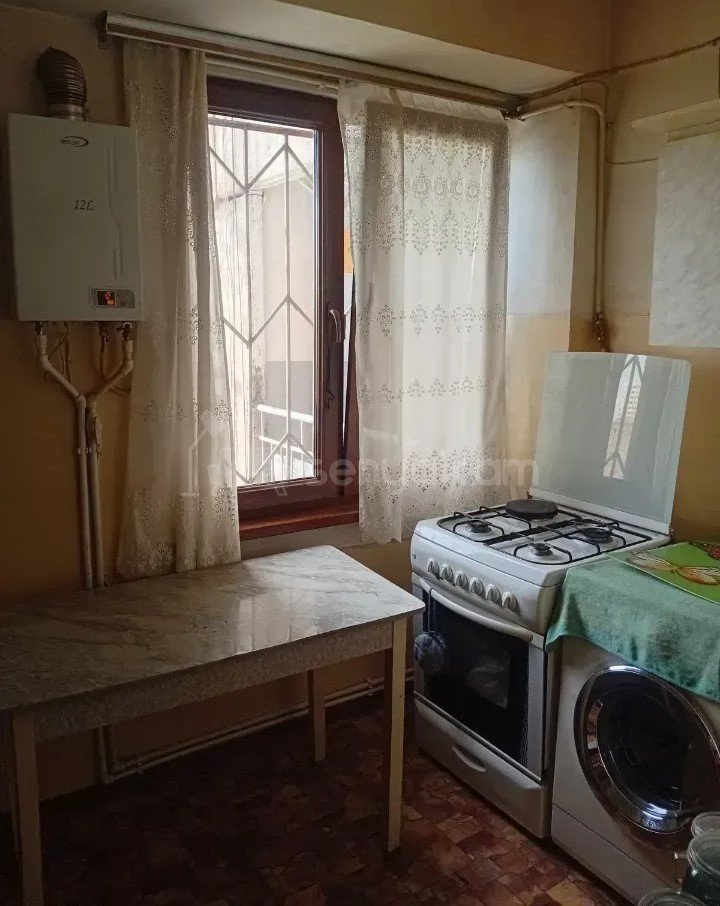 2 Սենյականոց Բնակարան, 40քմ, 5/9 հարկ, Նորմալ Վիճակում