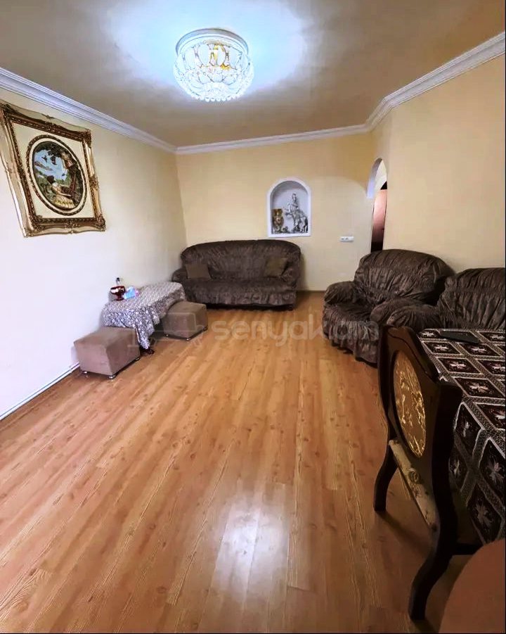 3 Սենյականոց Բնակարան Քարե Շենքում, 80քմ, 3/4 հարկ, Կոսմետիկ Վերանորոգված