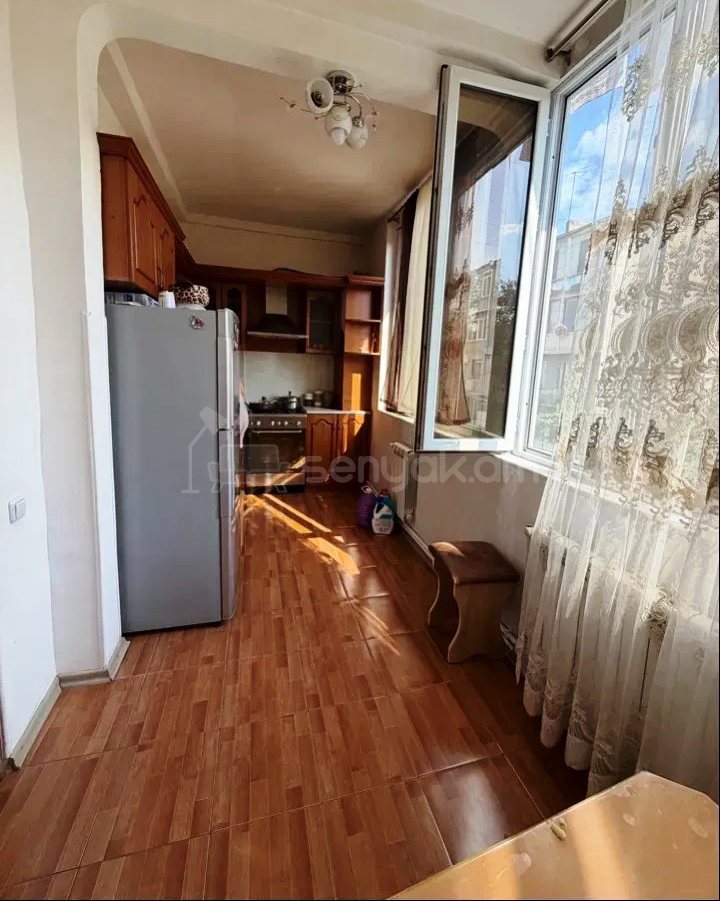 3 Սենյականոց Բնակարան Քարե Շենքում, 80քմ, 3/4 հարկ, Կոսմետիկ Վերանորոգված