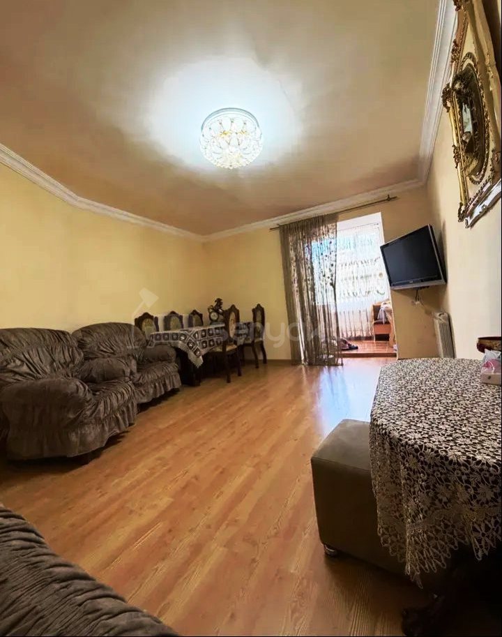 3 Սենյականոց Բնակարան Քարե Շենքում, 80քմ, 3/4 հարկ, Կոսմետիկ Վերանորոգված