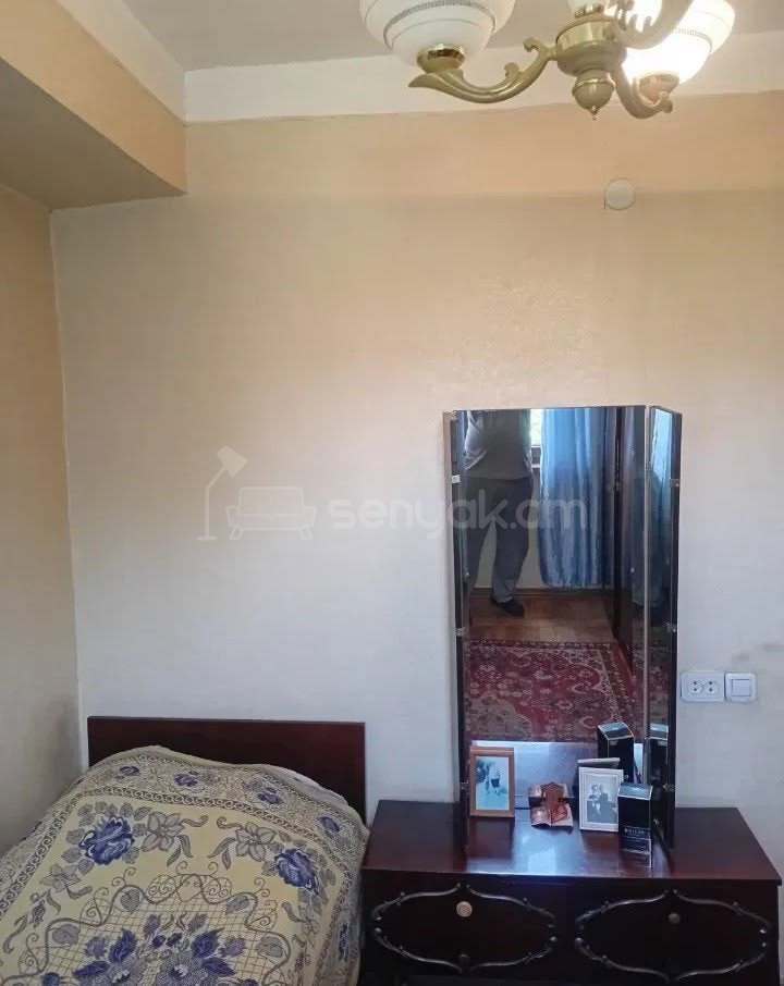 2 Սենյականոց Բնակարան, 40քմ, 5/9 հարկ, Պետական Վիճակում