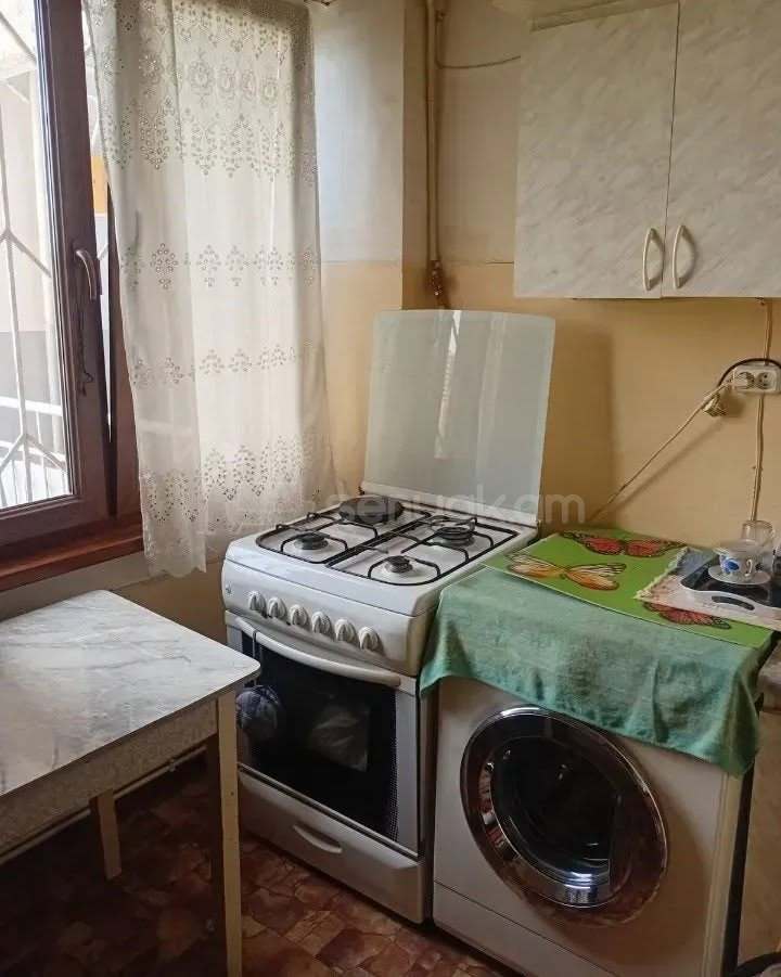 2 Սենյականոց Բնակարան, 40քմ, 5/9 հարկ, Պետական Վիճակում