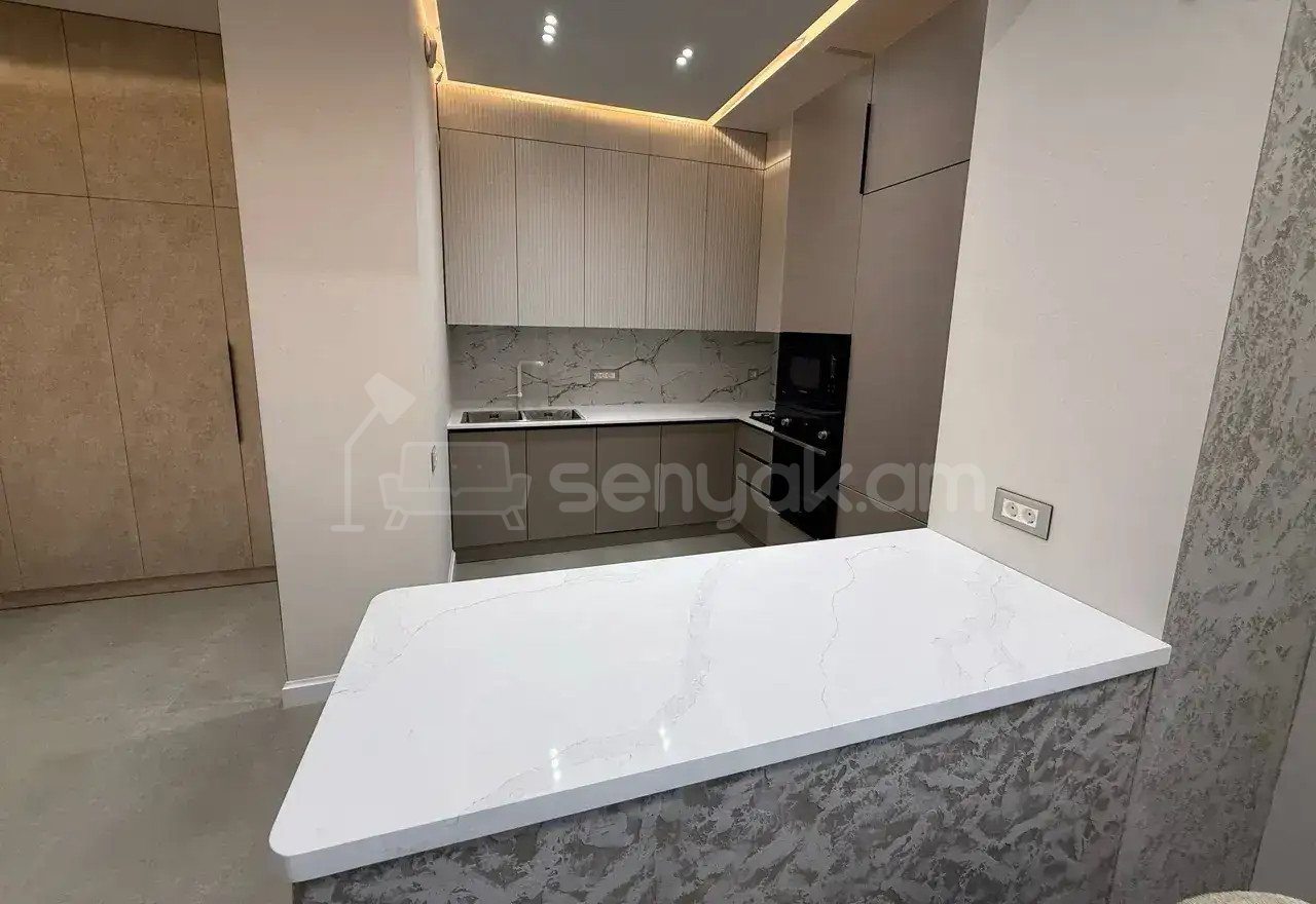 3 Սենյականոց Բնակարան Նորակառույցում, 90քմ, 10/14 հարկ, Դիզայներական Վերանորոգված, Կահավորված