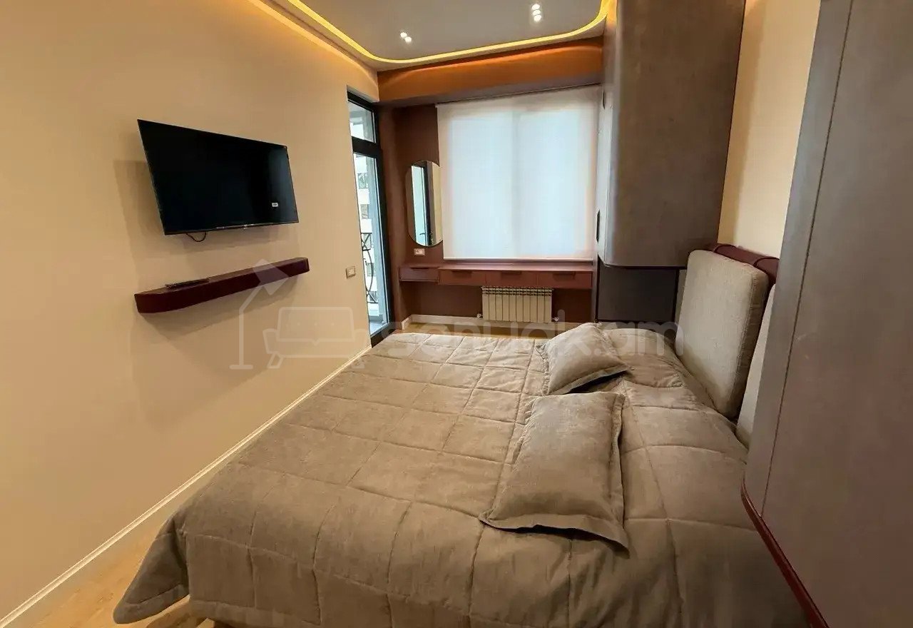 3 Սենյականոց Բնակարան Նորակառույցում, 90քմ, 10/14 հարկ, Դիզայներական Վերանորոգված, Կահավորված