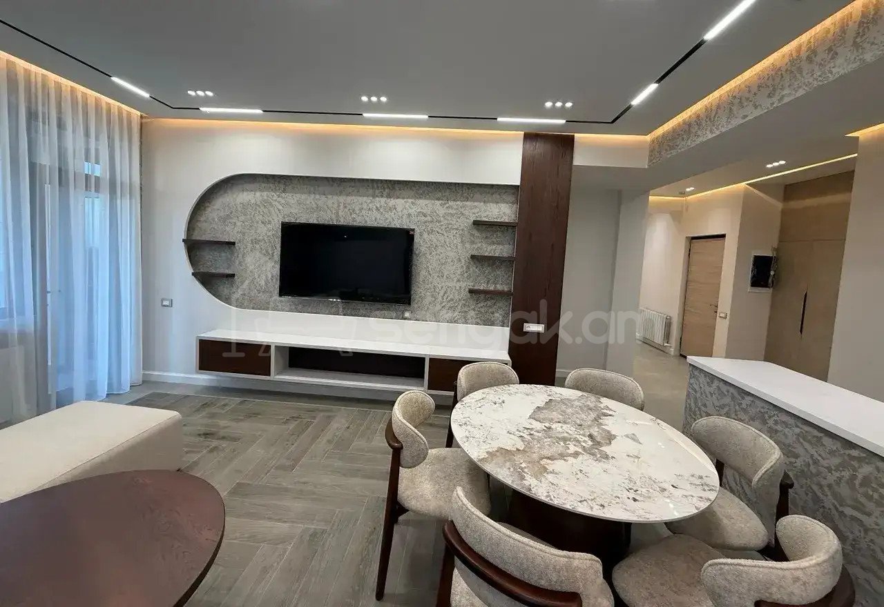 3 Սենյականոց Բնակարան Նորակառույցում, 90քմ, 10/14 հարկ, Դիզայներական Վերանորոգված, Կահավորված