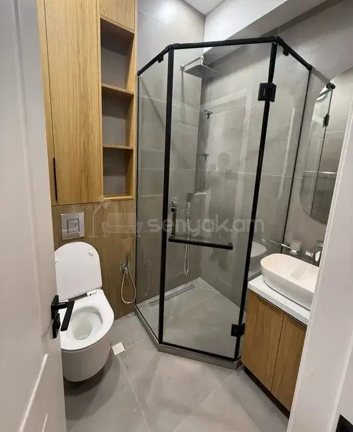 3 Սենյականոց Բնակարան Նորակառույցում, 90քմ, 10/14 հարկ, Դիզայներական Վերանորոգված, Կահավորված