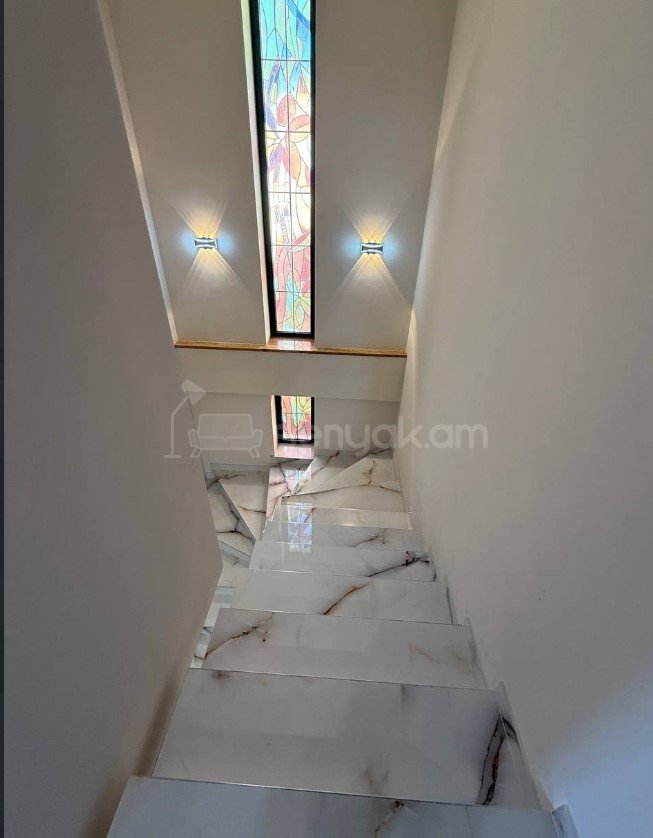 6 Սենյականոց Սեփական Տուն, 200քմ, Կապիտալ Վերանորոգված, Կահավորված