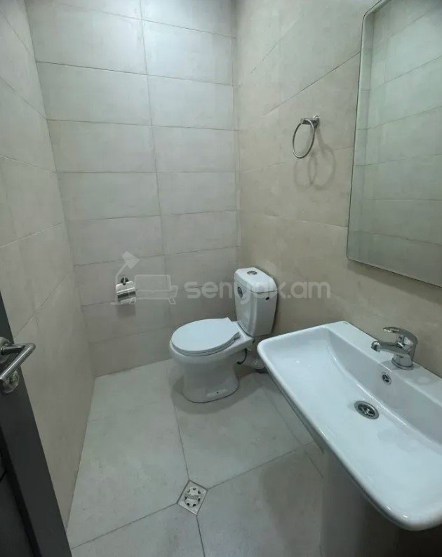 3 Սենյականոց Բնակարան Նորակառույցում, 100քմ, 6/8 հարկ, Դիզայներական Վերանորոգված, Կահավորված